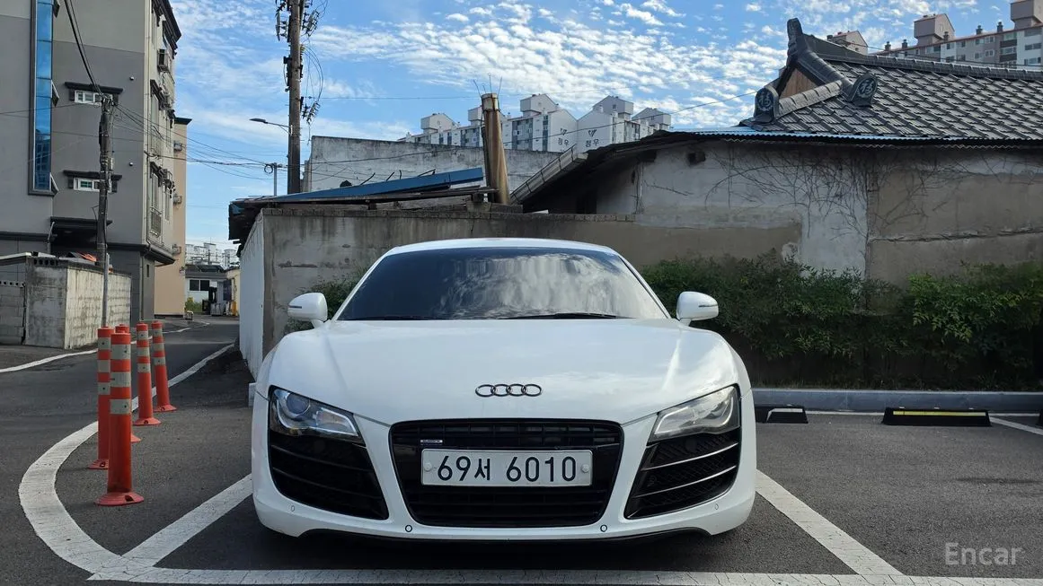 Audi R8