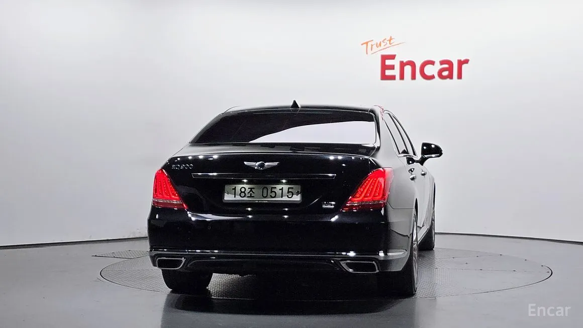 Genesis EQ900