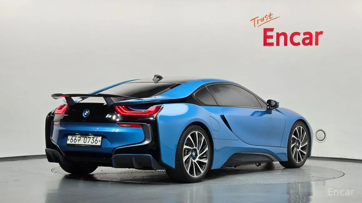 BMW i8