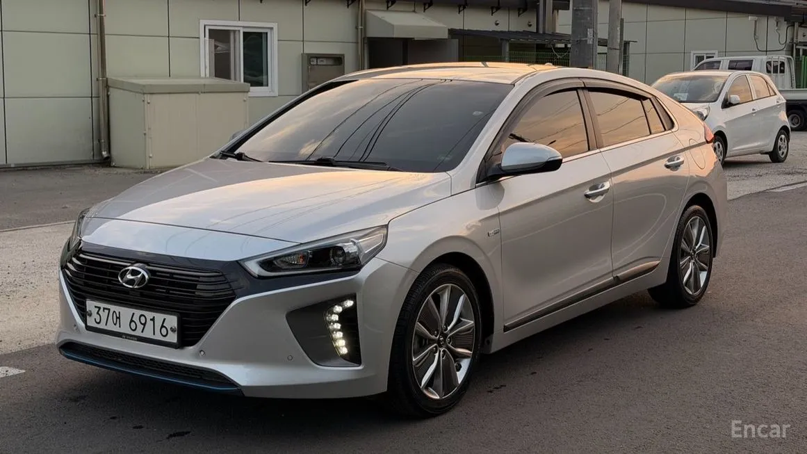Hyundai Ioniq