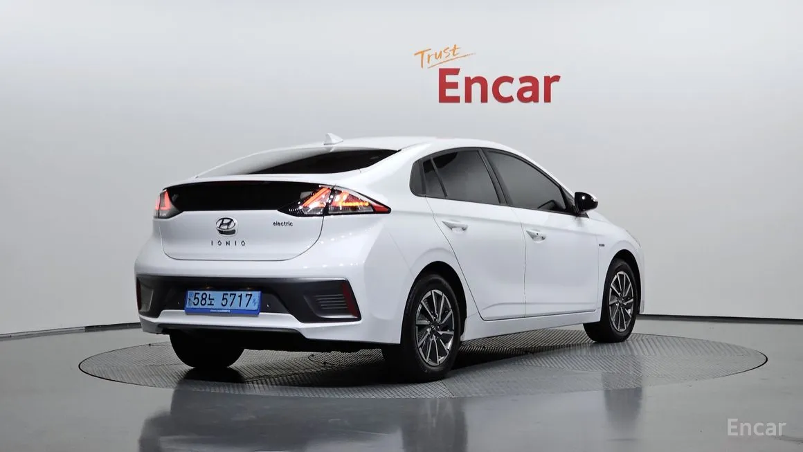 Hyundai Ioniq