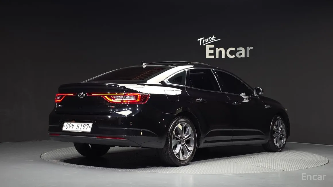 Renault SM6