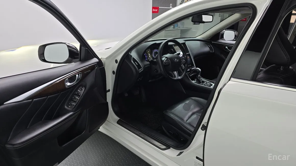 Infiniti Q50
