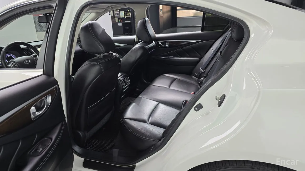 Infiniti Q50