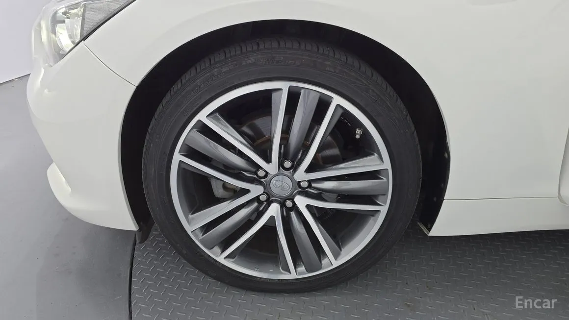 Infiniti Q50