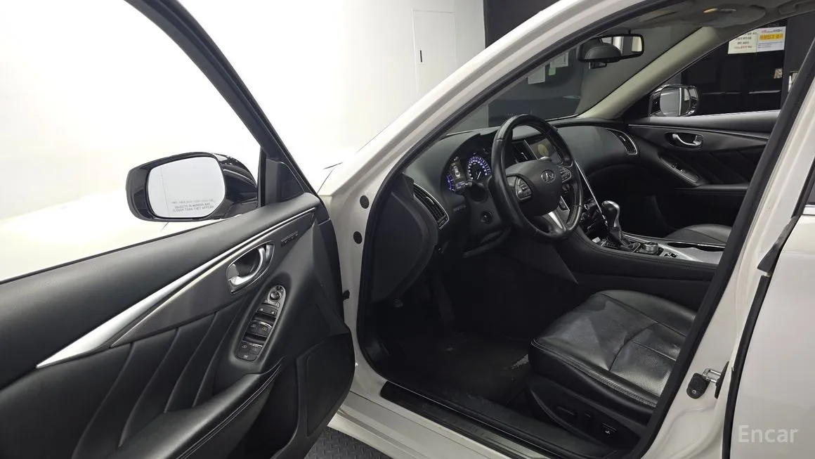 Infiniti Q50