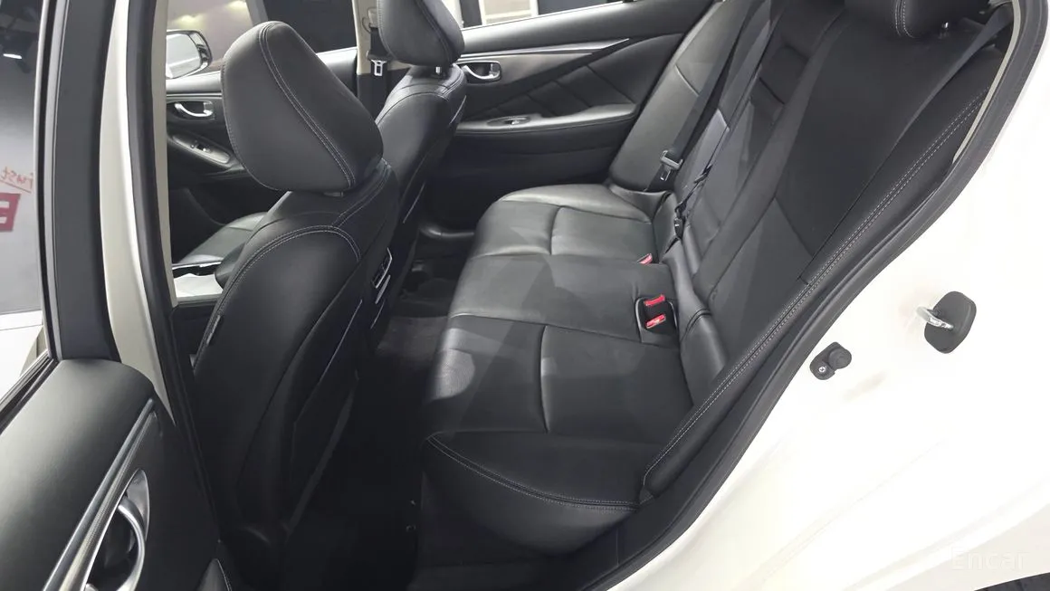 Infiniti Q50