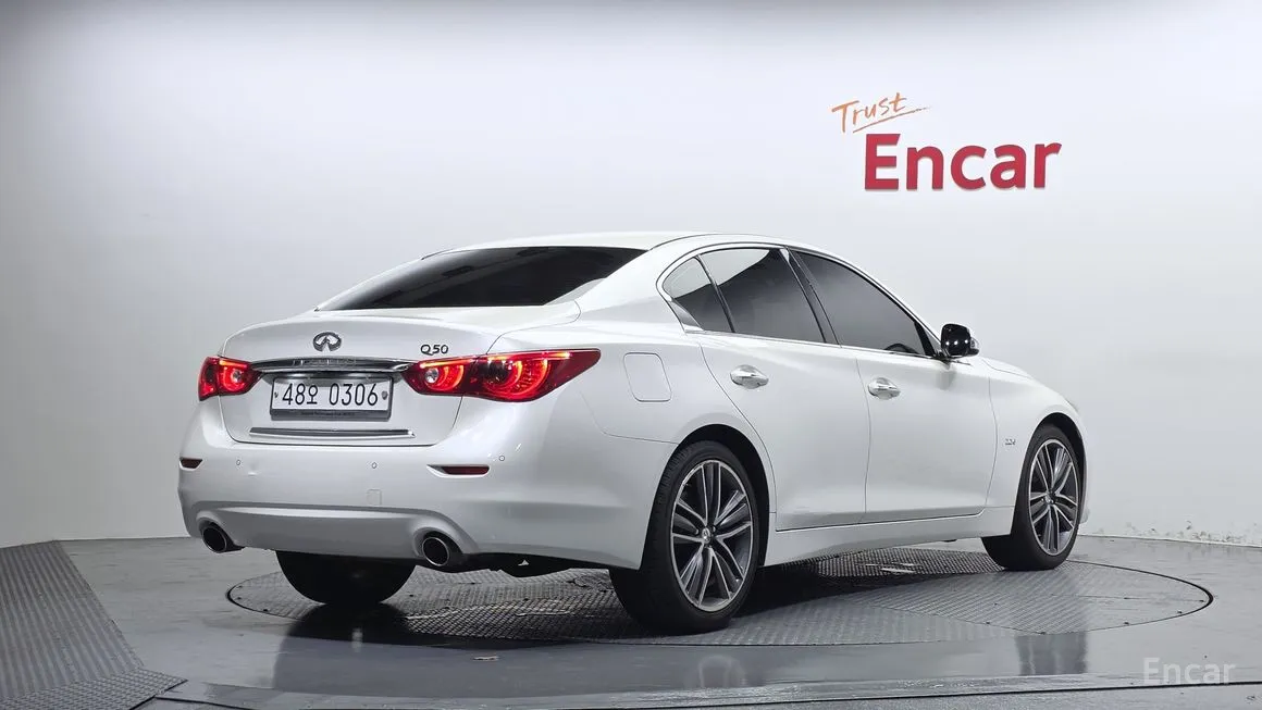 Infiniti Q50