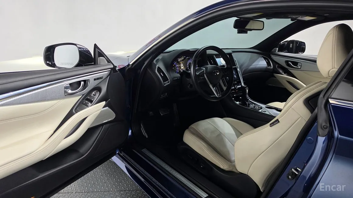 Infiniti Q60