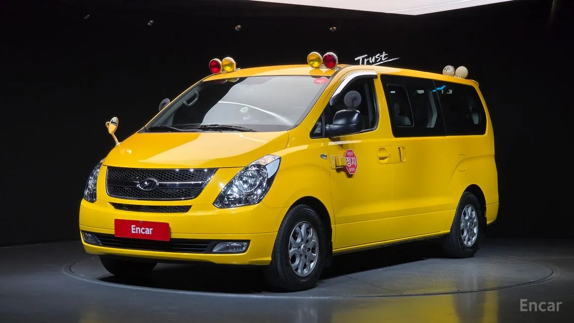 Hyundai Starex