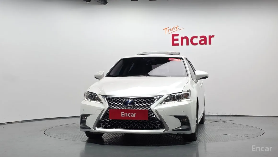 Lexus CT200h