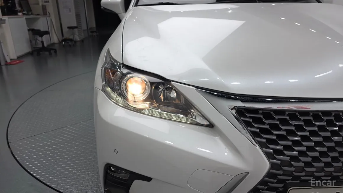 Lexus CT200h