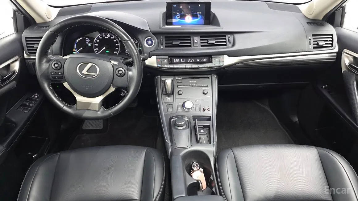 Lexus CT200h