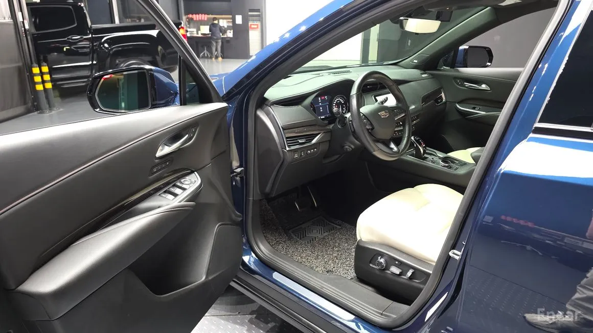 Cadillac XT4