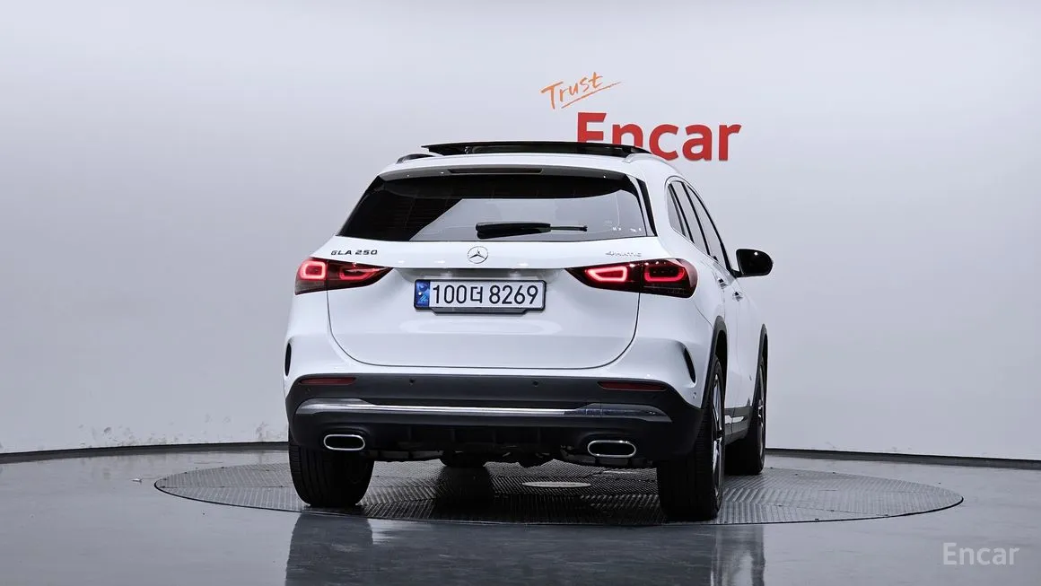 Mercedes-Benz GLA-Class