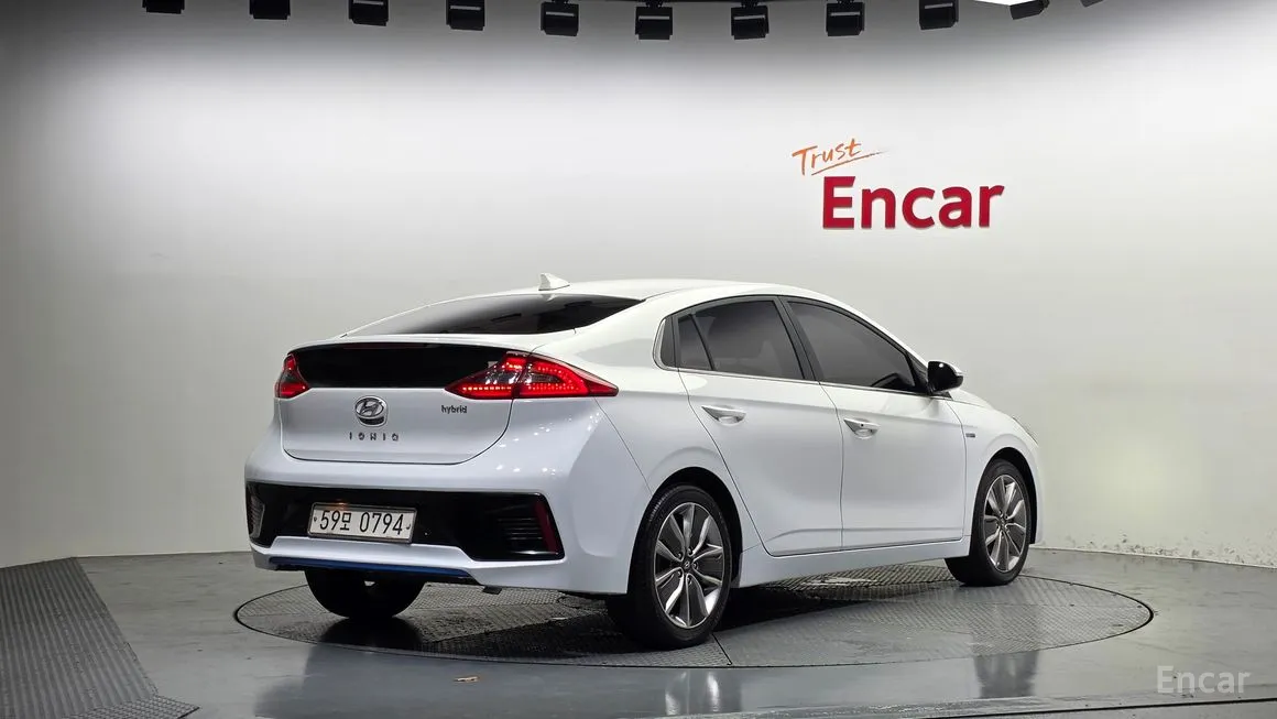 Hyundai Ioniq