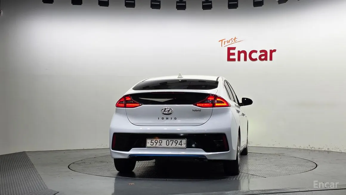Hyundai Ioniq