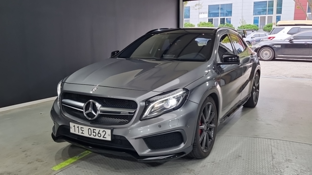 Mercedes-Benz GLA-Class
