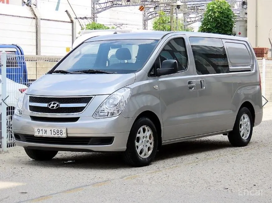 Hyundai Starex
