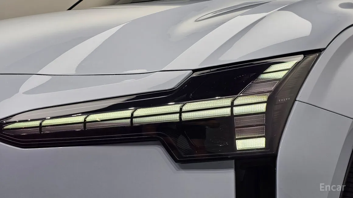 Volvo EX30