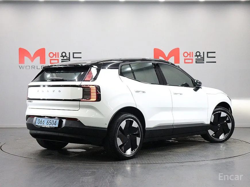 Volvo EX30