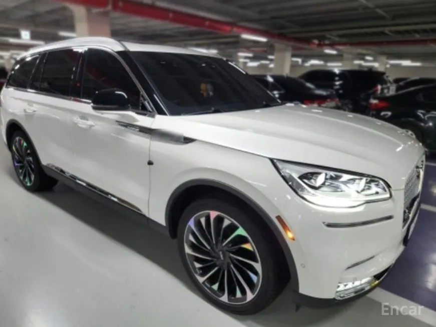 Lincoln Aviator