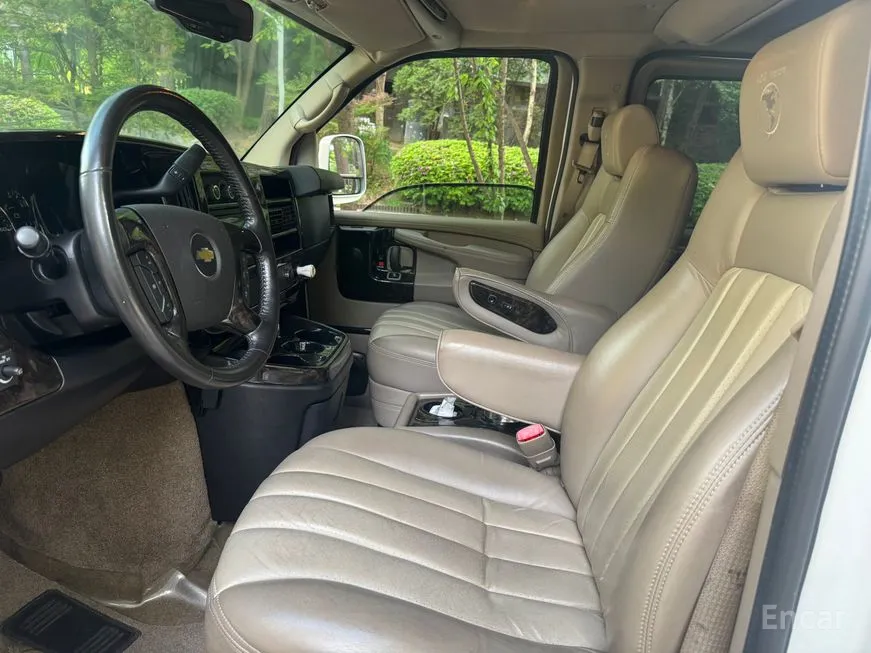 Chevrolet Express Van