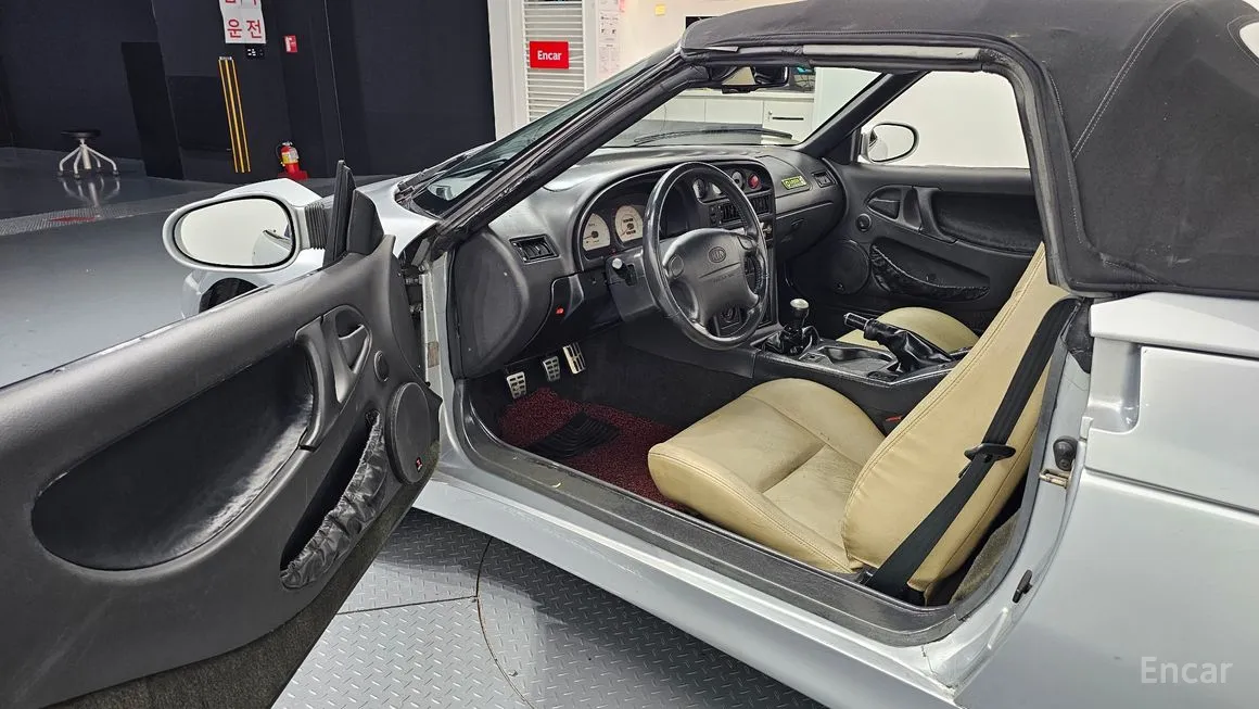 Kia Elan