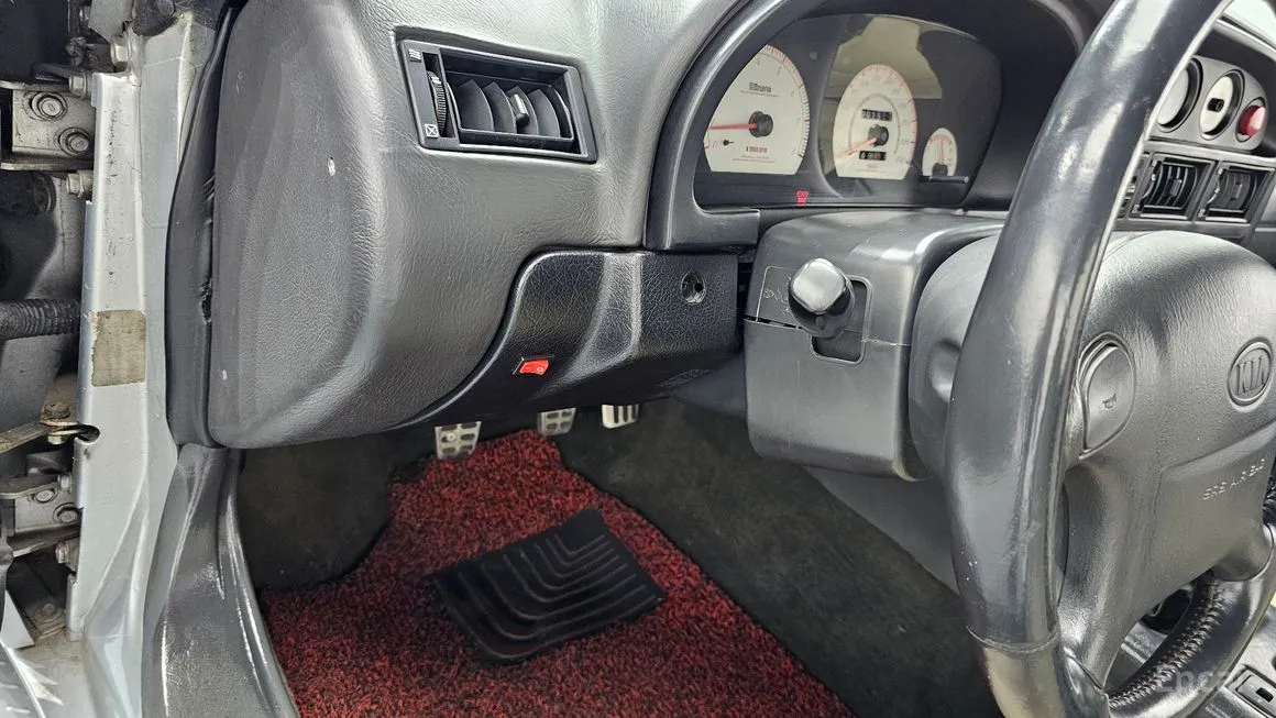 Kia Elan