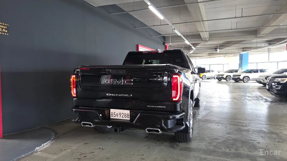 GMC Sierra