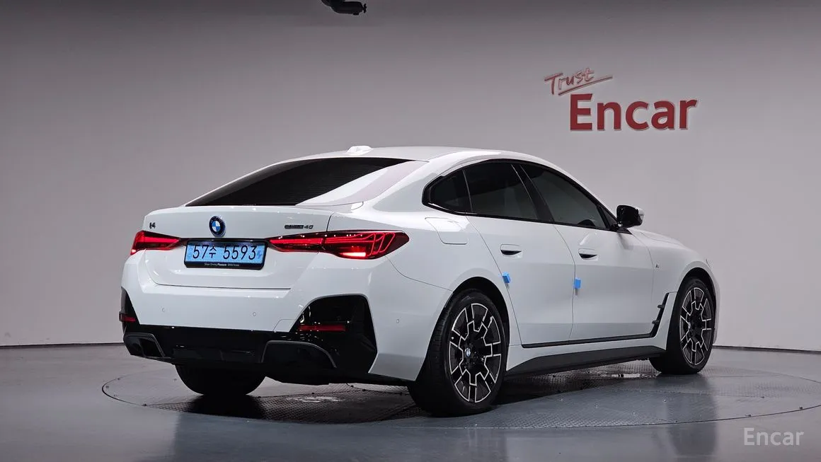 BMW i4