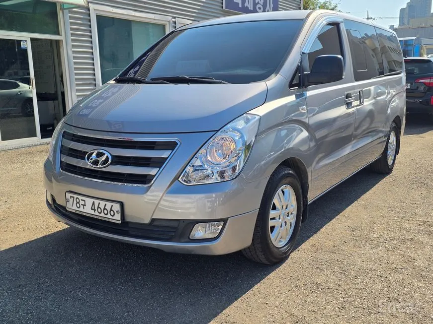 Hyundai Starex
