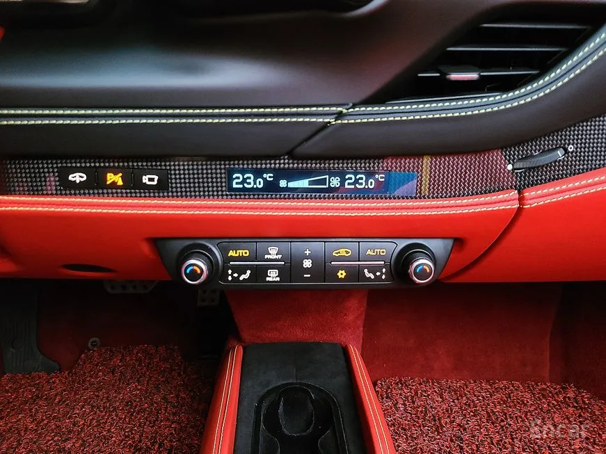 Ferrari F8