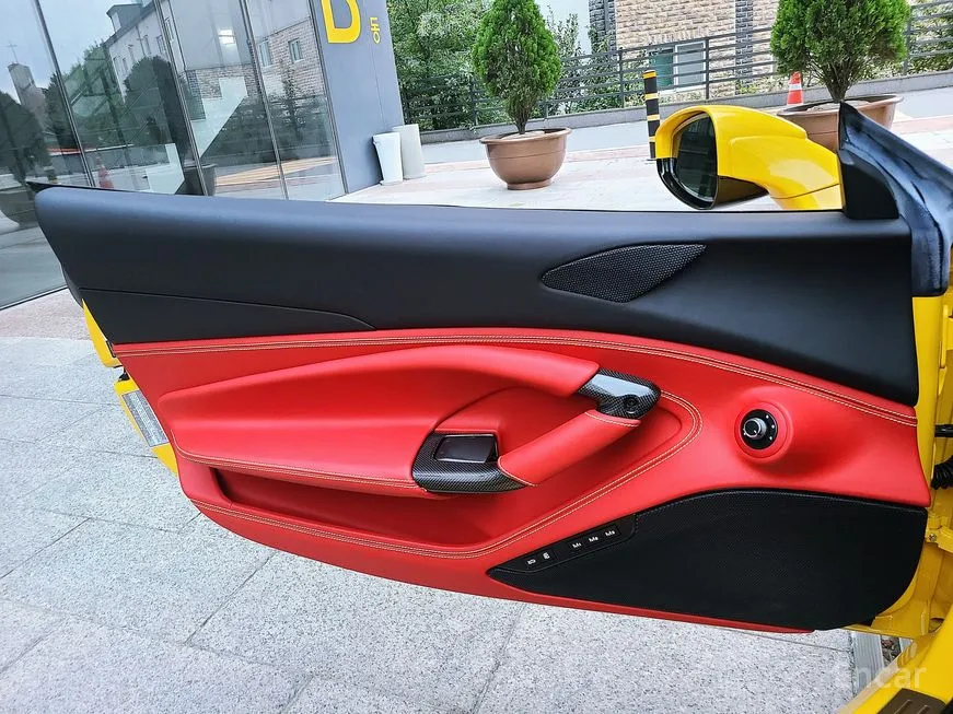 Ferrari F8