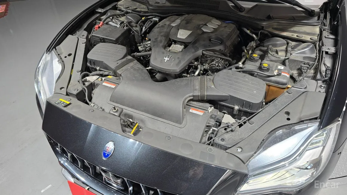 Maserati Quattroporte