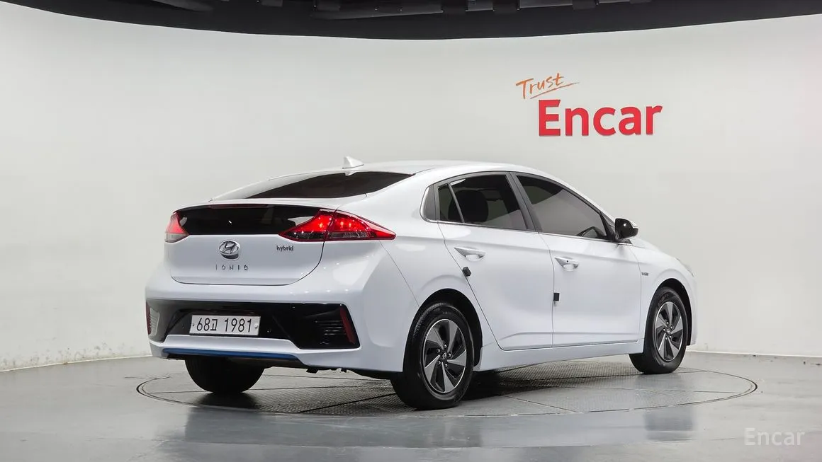 Hyundai Ioniq