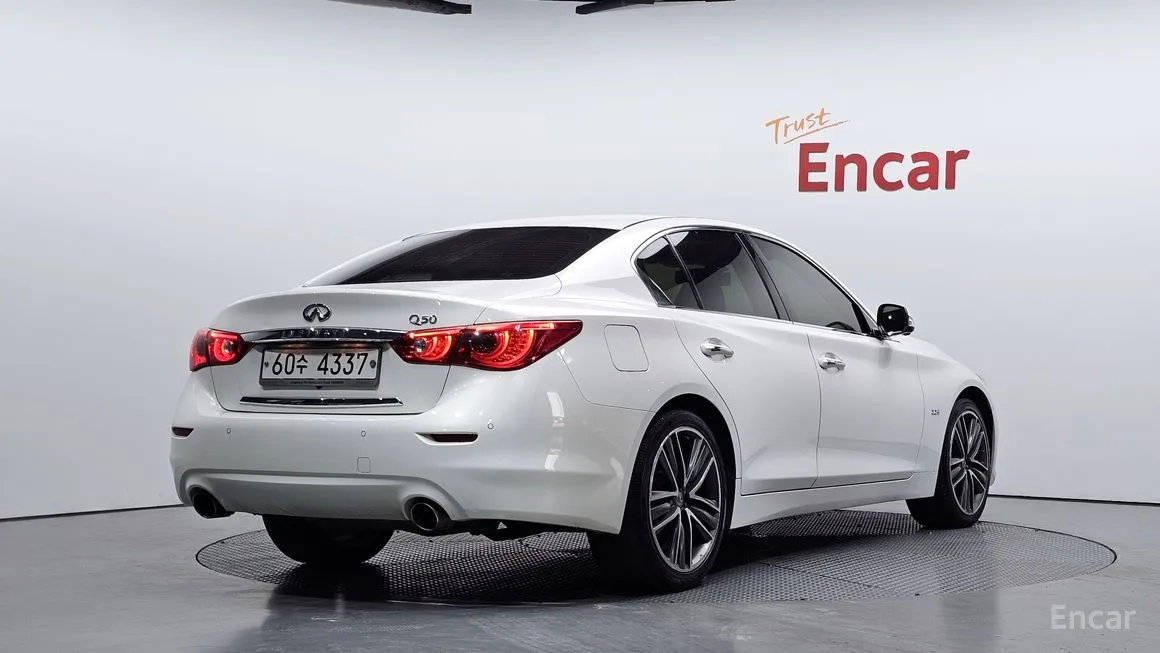 Infiniti Q50