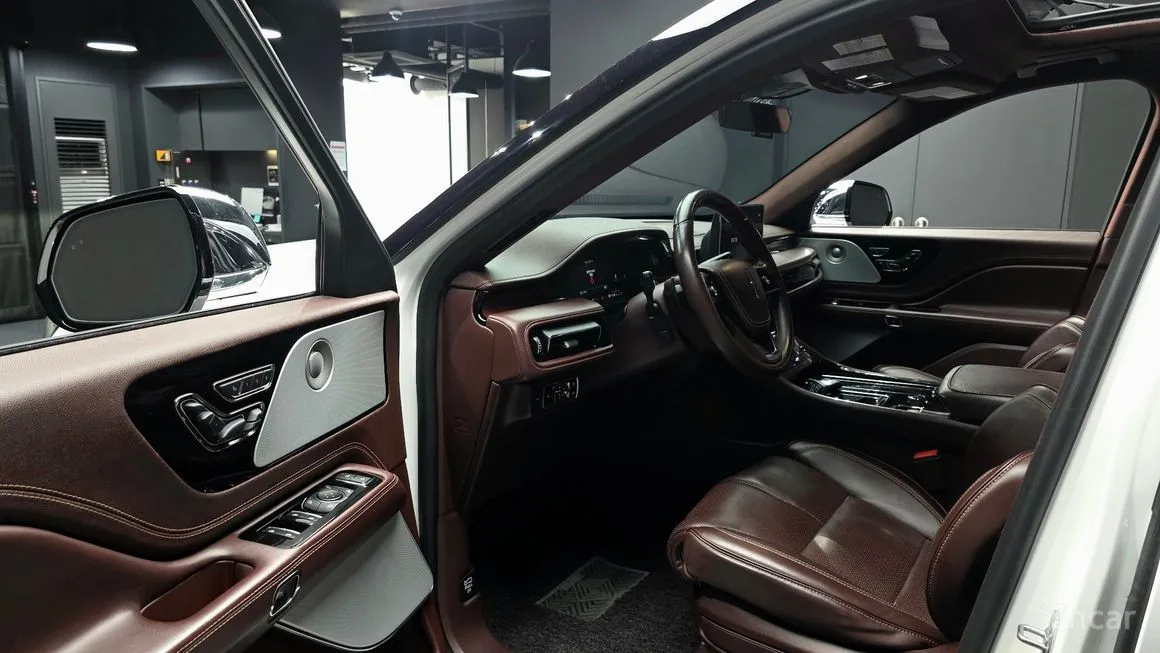 Lincoln Aviator