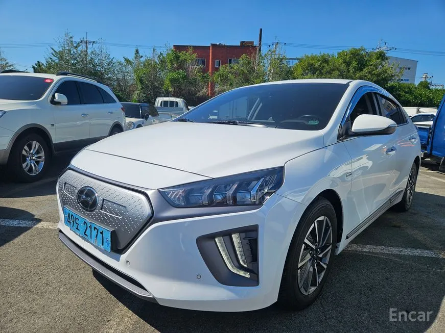 Hyundai Ioniq