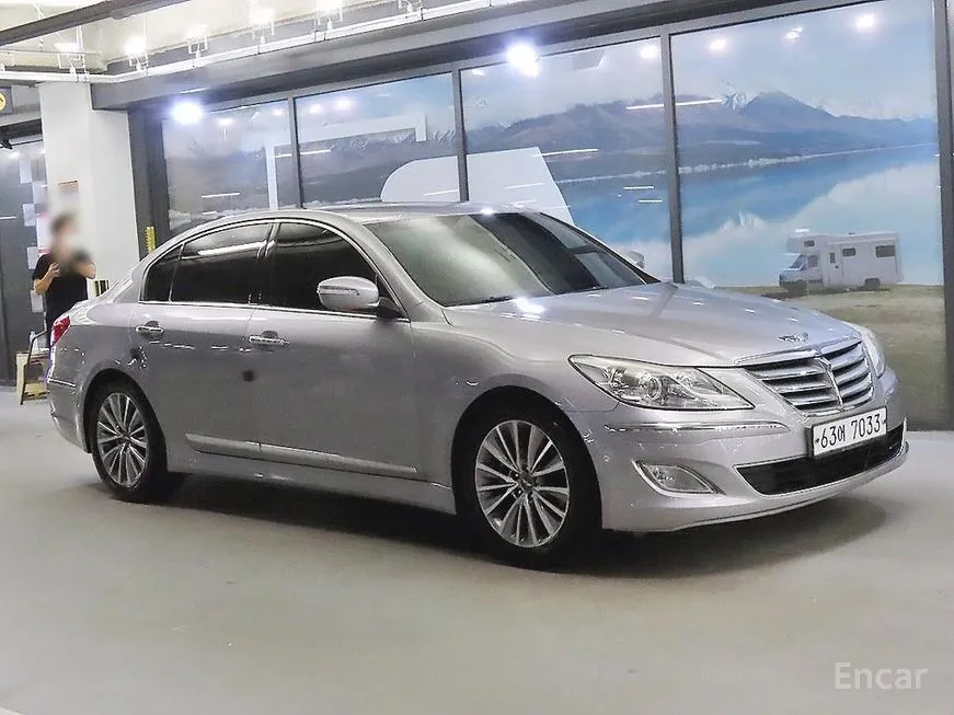 Hyundai Genesis
