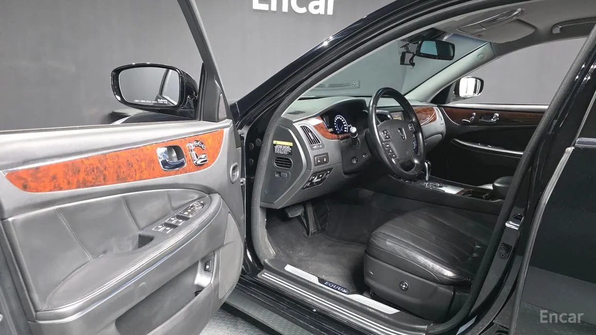 Hyundai Equus