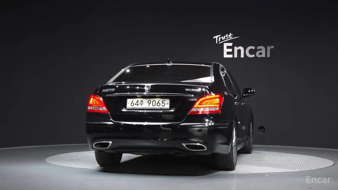 Hyundai Equus