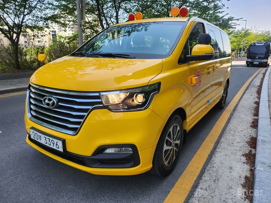 Hyundai Starex