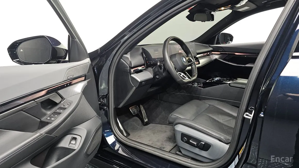 BMW i5