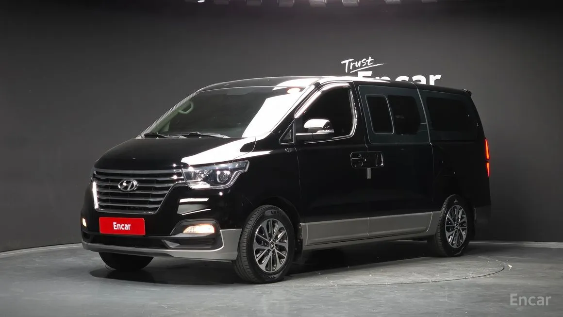Hyundai Starex