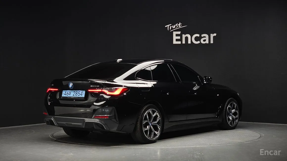 BMW i4