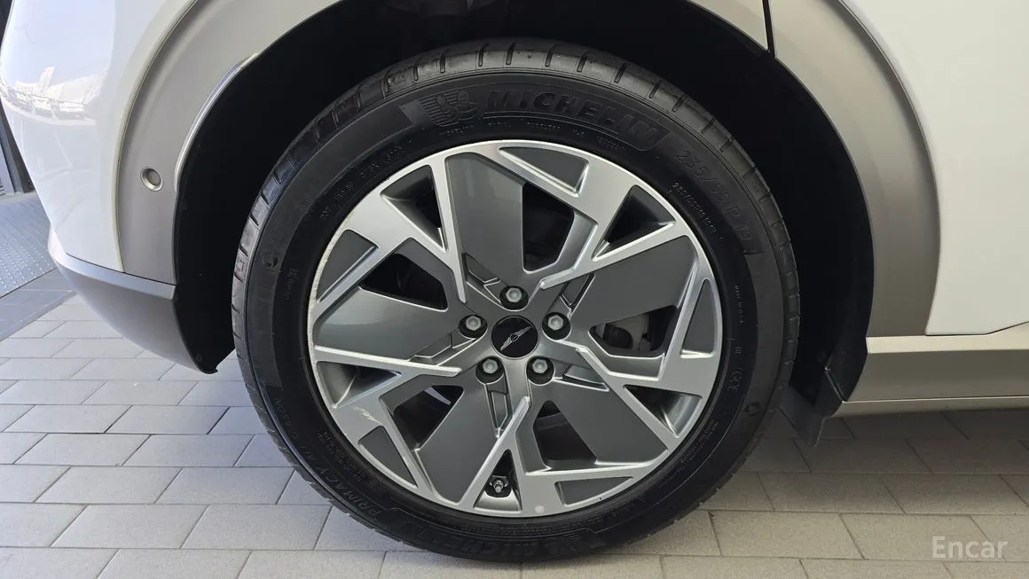 Genesis GV60