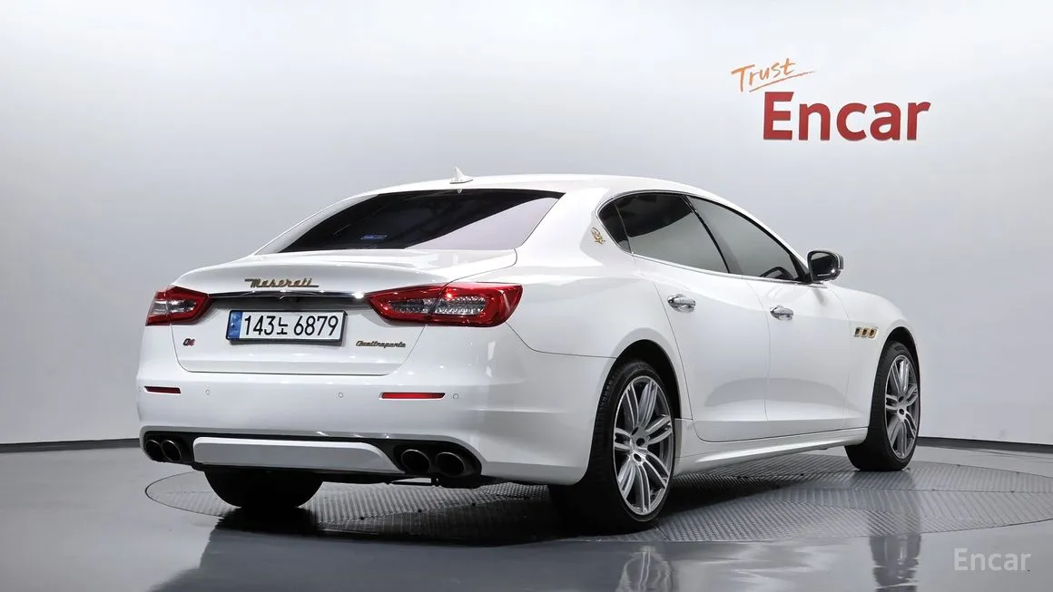 Maserati Quattroporte