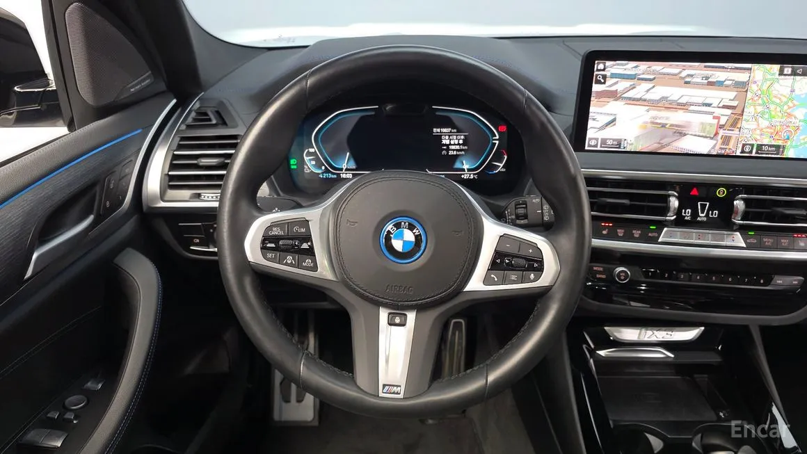 BMW iX3