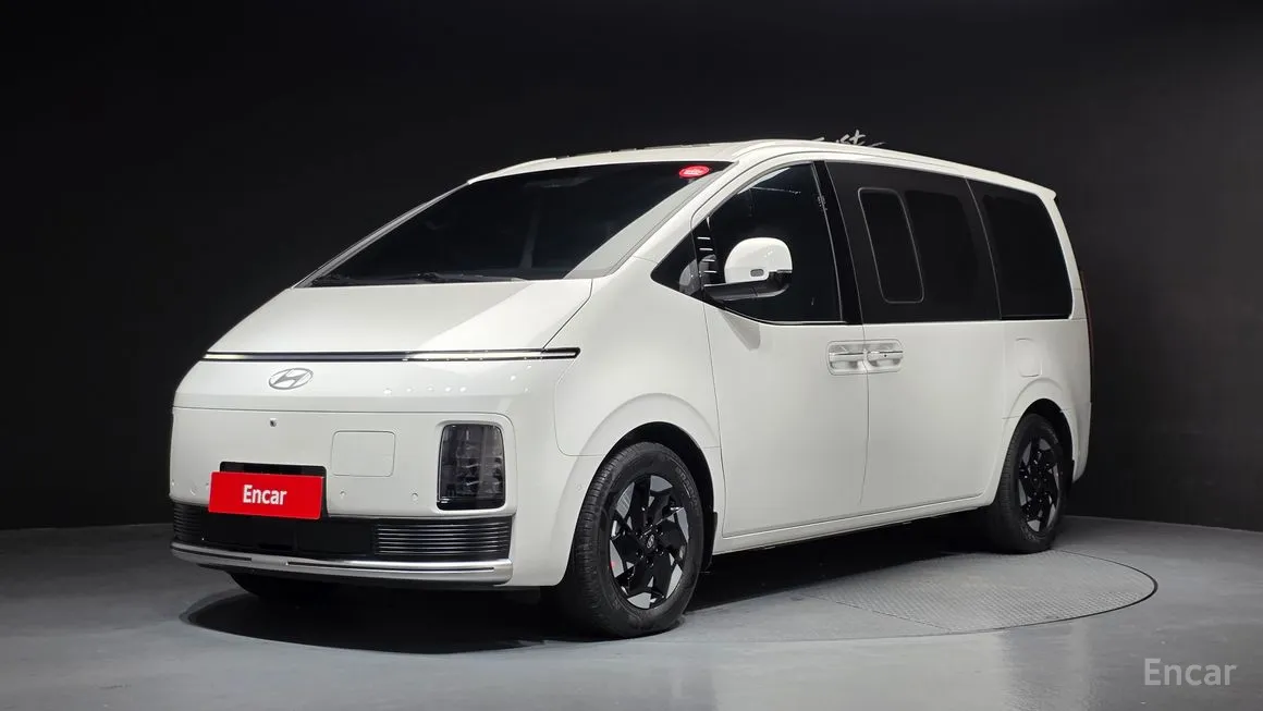 Hyundai Staria